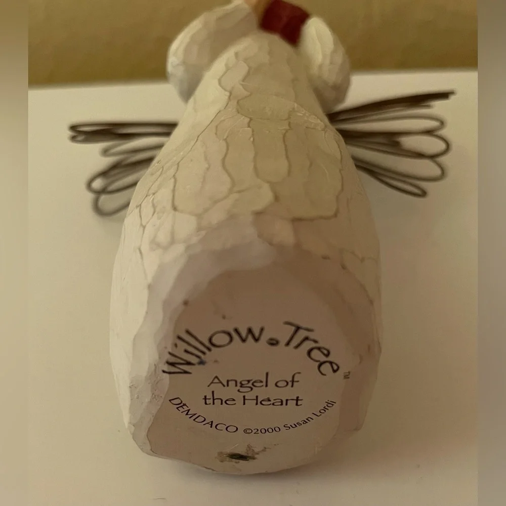 Willow Tree Angel of the Heart